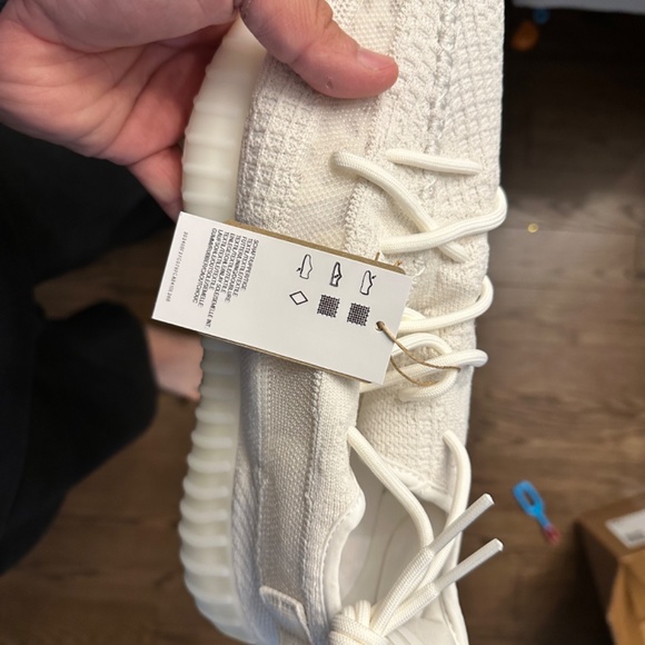 Mens Adidas Yeezy Boost V2 bone size 13 - Picture 5 of 6